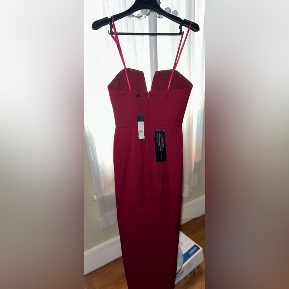 Beautiful Red Dress - Picture 6 of 6